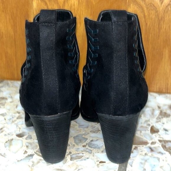 Dominique Nicole Womens Black Faux Suede Stacked Heel Presley Booties Size 10 W - Picture 4 of 8